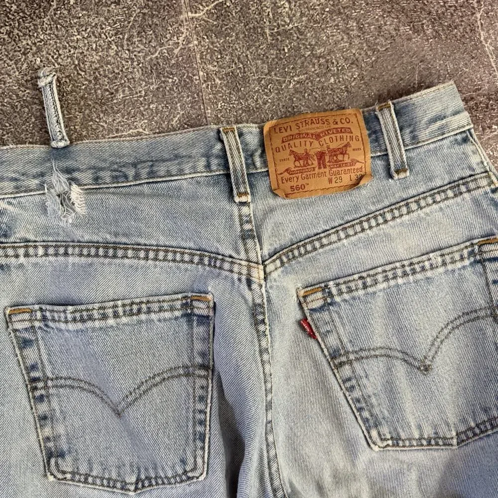 Men's Vintage 90's Levi's Light Blue 560 Loose Fit Tapered Leg Jeans Sz 29 X 32